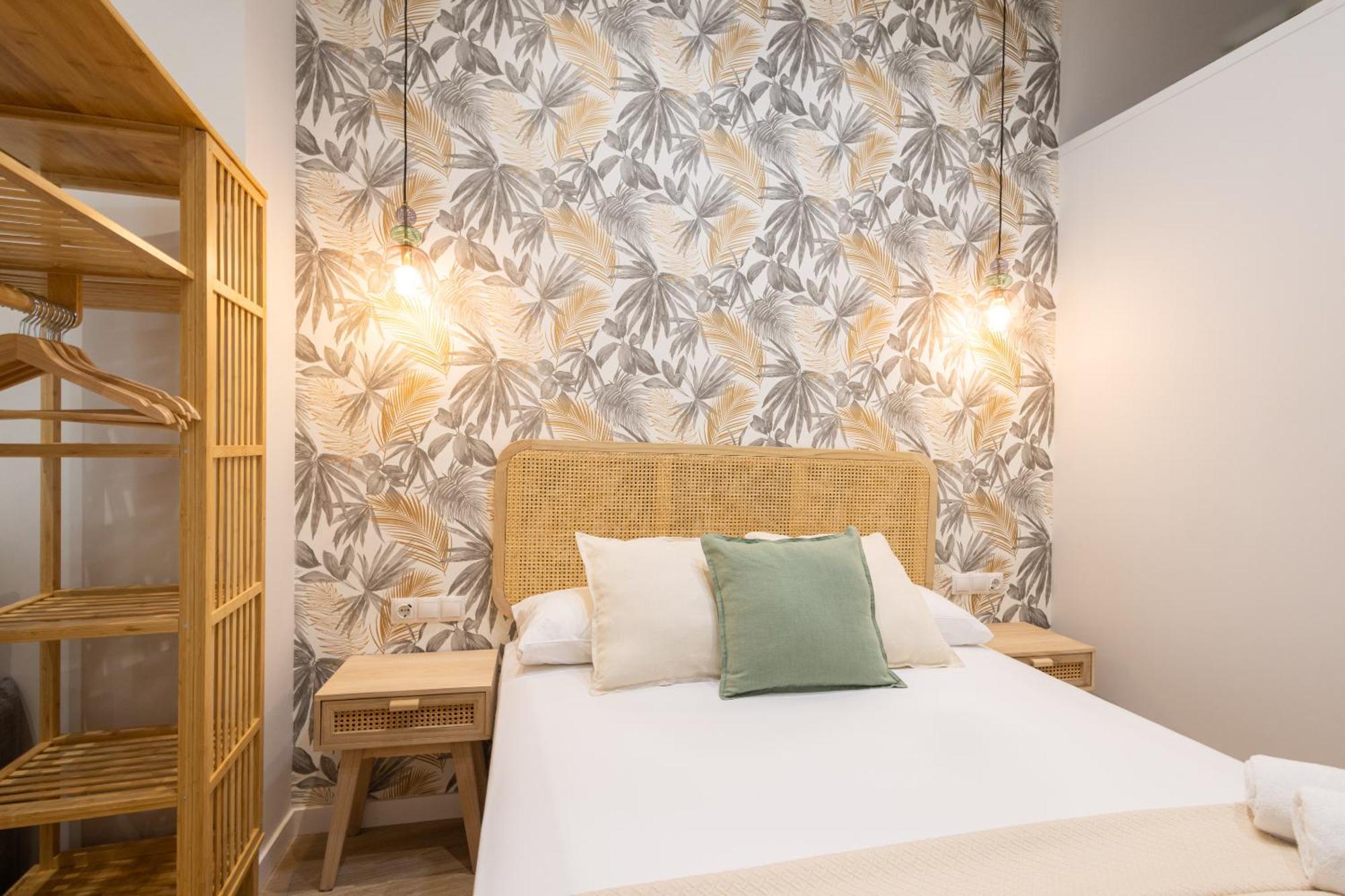 Florit Flats - The Trafalgar I * Valenza